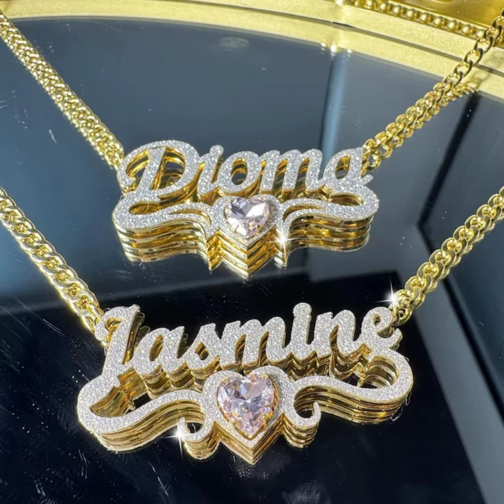 Qiuhan Custom Name Necklace with Pink Heart Zircon - Gold Plated